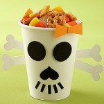Mancare de Halloween dulciuri si bomboane in pahare tematice