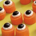 Mancare de Halloween - Aperitive ochi din morcovi si masline