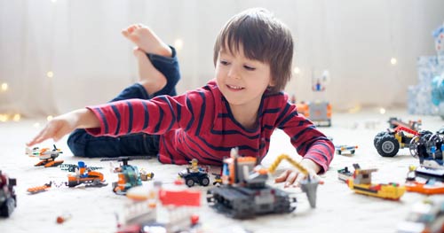 Dezvoltarea copilului cu ajutorul jucăriilor – Seturile LEGO